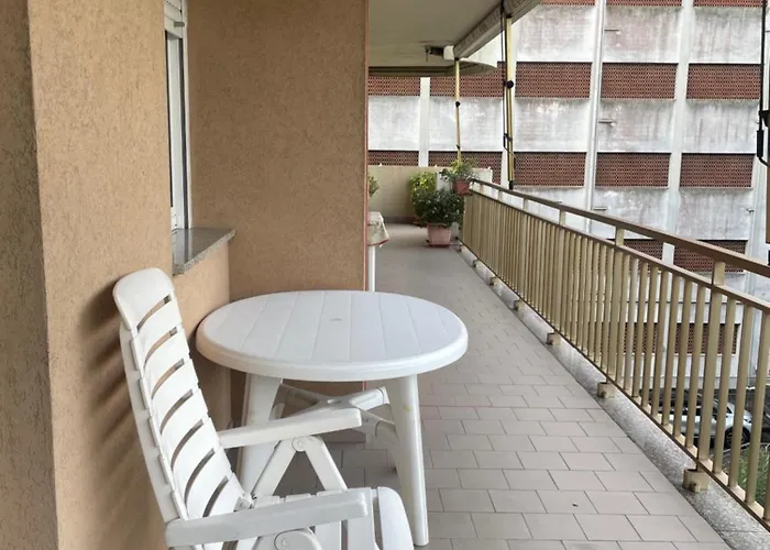 La Casa Nel Parco By Smart-home Apartman